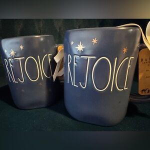 ⭐️ Rae Dunn pair of 2 'Rejoice' Mugs with Star Accents Beautiful dark navy blue